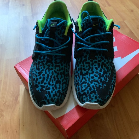 Nike FB Roshe - Picture 2 of 6